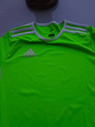 Camiseta Adidas fluorescente Talla 13-14 años