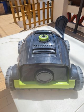 Robot Limpiafondos Piscina Winny