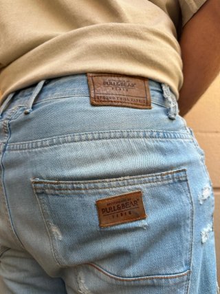 Bermuda vaquera Pull&Bear desgastada Talla L