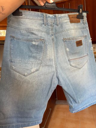 Bermuda vaquera Pull&Bear desgastada Talla L