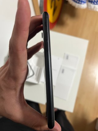 iPhone SE 2ª Gen - iOS 16 - 64GB Nero