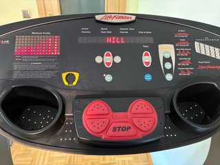 Cinta de Correr Profesional Life Fitness