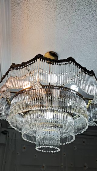 Lámpara de techo de cristal y metal