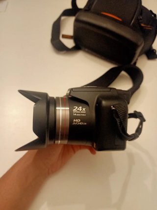 Fotocamera Lumix FZ45 con custodia
