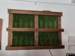 Botellero rústico de pared con iluminación LED RGB