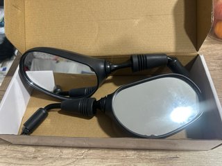 Retrovisor de Suzuki burgman
