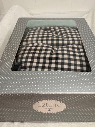 Manoplas Uzturre Invierno Vichy Blanco y Negro