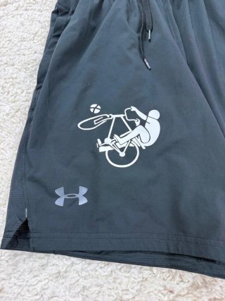 ¡¡OFERTA!! Talla M Shorts Under Armour Negros