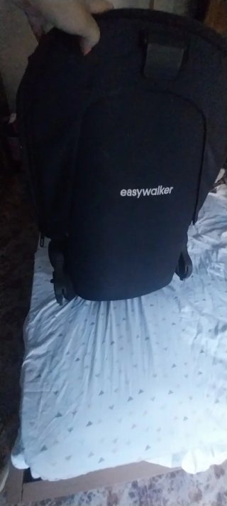 Carrito de bebé negro
