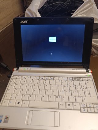 Mini Portátil Acer Aspire One Blanco