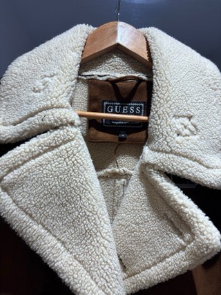 Abrigo Guess Marrón y Beige Forro Borreguito