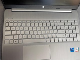 Ordenador portátil HP i7 1255U/16GB RAM/477GB