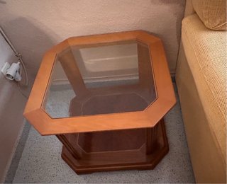 Mesa centro y teléfono madera y cristal