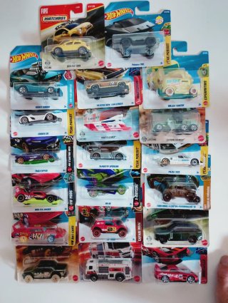 100 Hot Wheels Nuove