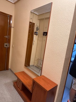 Entradita de madera con espejo