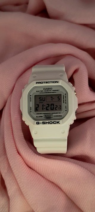 Casio G-Shock DW-5600MW Blanco