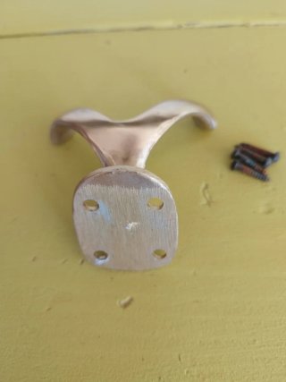 Colgador doble metal dorado