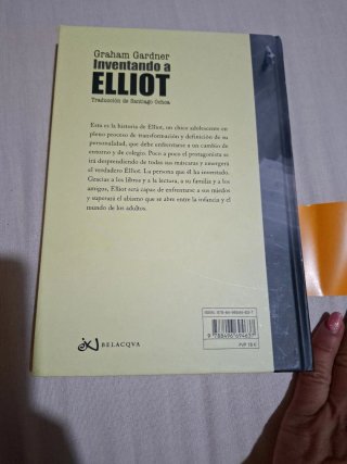 Inventando a Elliot