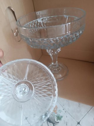 Caramelera de cristal con tapa más 2 bol a juego