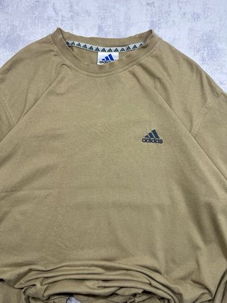 Camiseta Adidas Verde Oliva