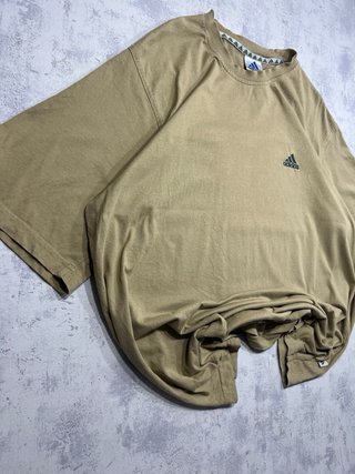 Camiseta Adidas Verde Oliva