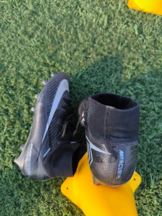 Botas de fútbol Nike Talla 41