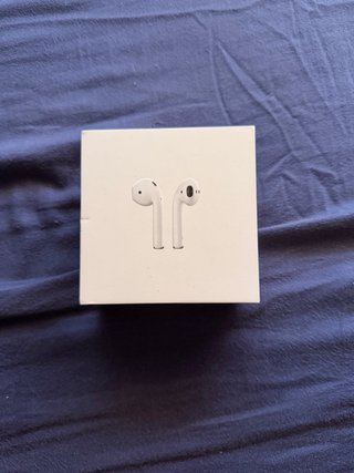 AirPods Apple custodia blu e bianchi