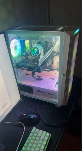 PC Gaming Blanco con RGB