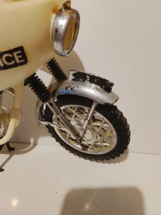 Moto Policía geyperman