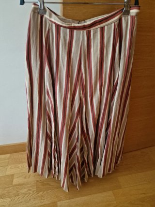 Falda midi Zara