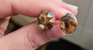 Se personalizan accesorios de resina