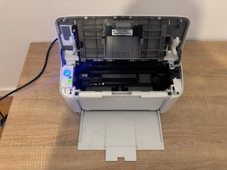 Impresora Laser Jet M110w