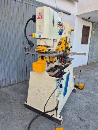 PUNZONADORA