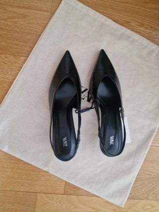 Zapatos destalonados Zara