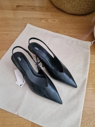 Zapatos destalonados Zara