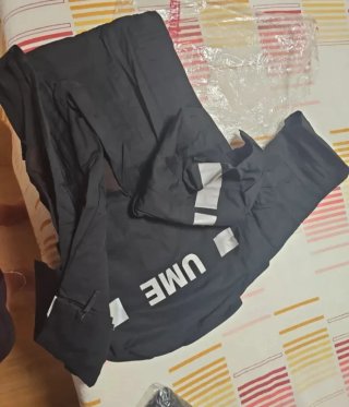 Mono negro talla 2N ume