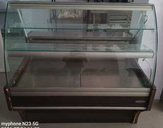 Mesa de acero inoxidable con estante