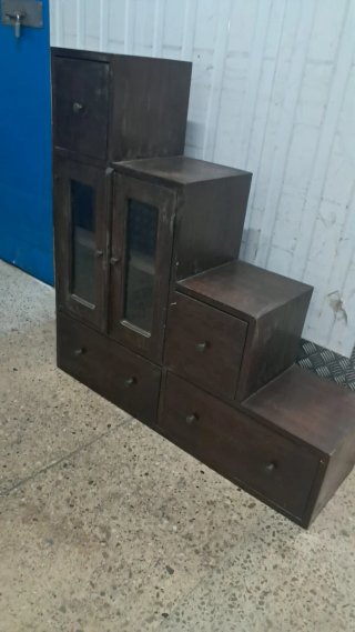 Mueble Escalera Madera y Cristal