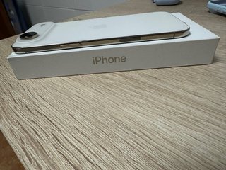 iPhone 17 Air Blanco 256GB Bordes Dorados