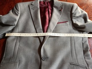Americana gris con forro morado