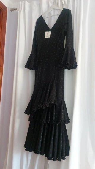 Vestido de flamenca negro a estrenar