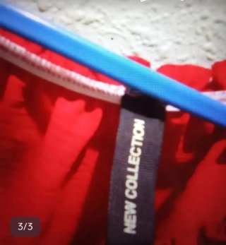 Top rojo escotado