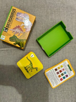 Batasaurus Juego de Memoria y Batalla