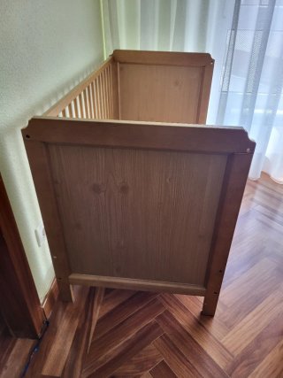 Cuna Ikea con colchón nuevo