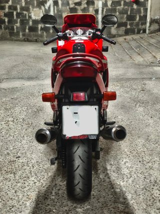 Suzuki GSX 600F