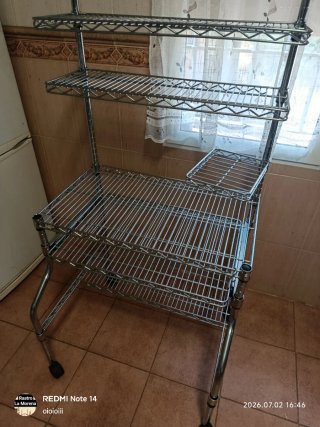 Scaffalatura metallica professionale con ruote