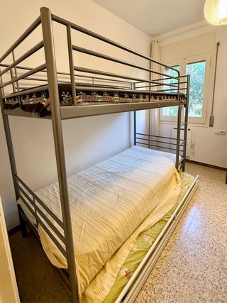 Letto a castello Ikea grigio con materassi