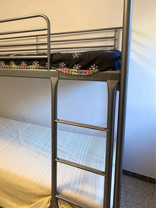 Letto a castello Ikea grigio con materassi