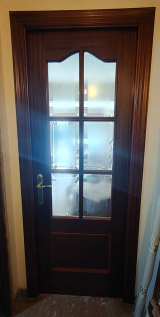 Puerta interior madera maciza