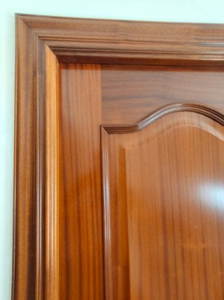 Puerta interior madera maciza